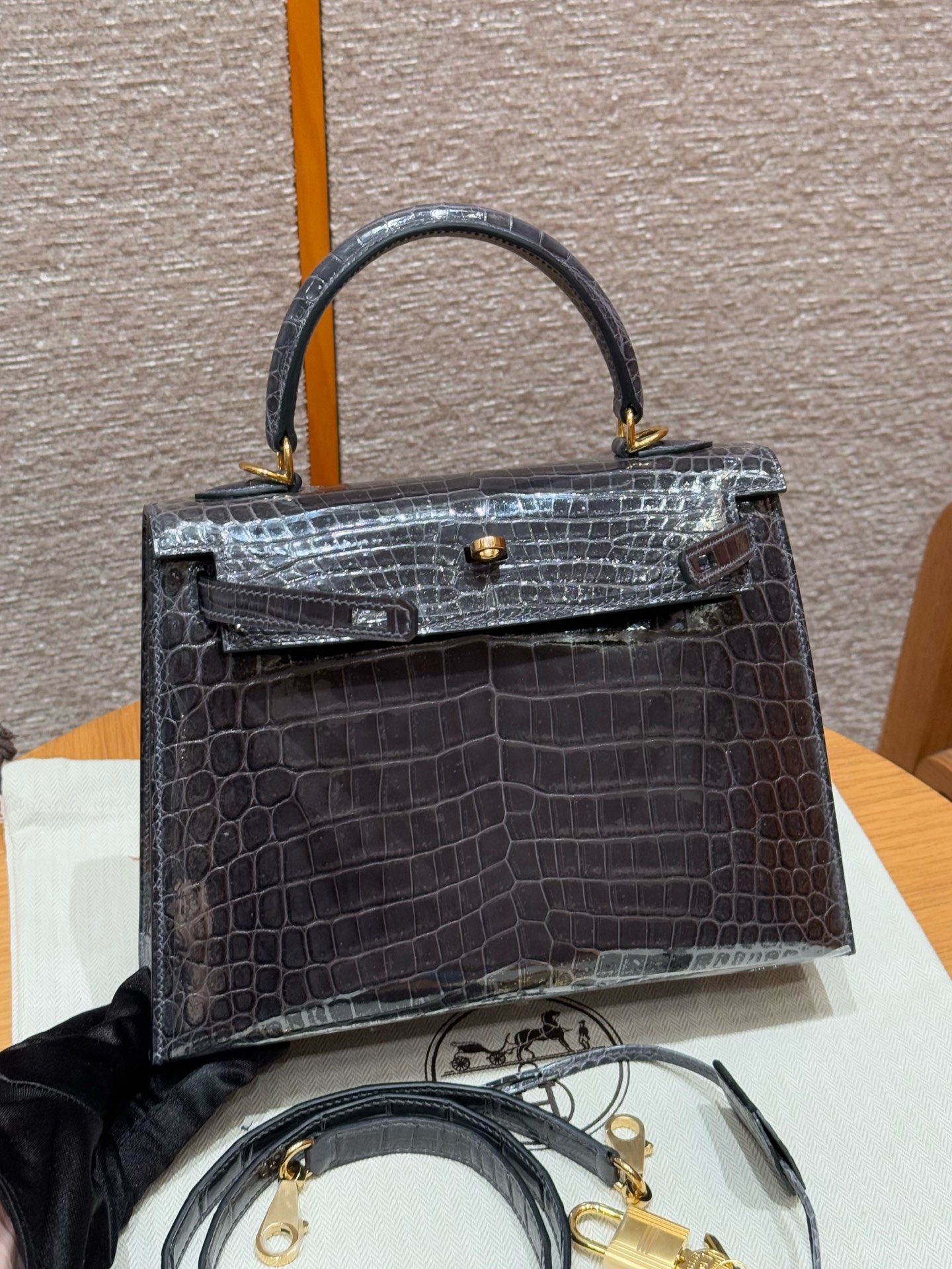 에르메스 Hermes Kelly 25cm Niloticus 88 Graphite/gold