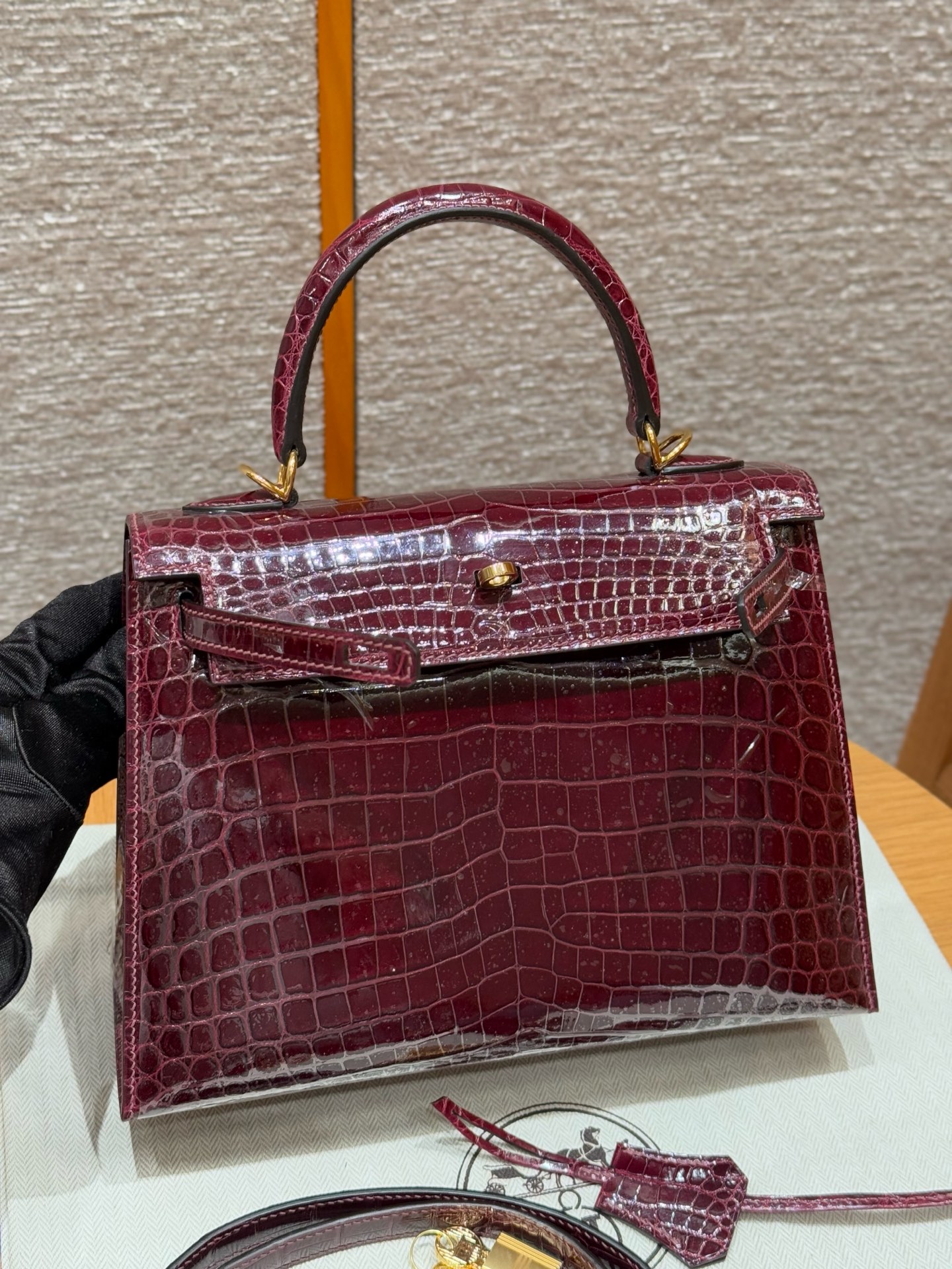 에르메스 Hermes Kelly 25cm Porosus crocodile 55 Rouge H/gold