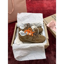미우 미우 Miu Miu 스니커즈
