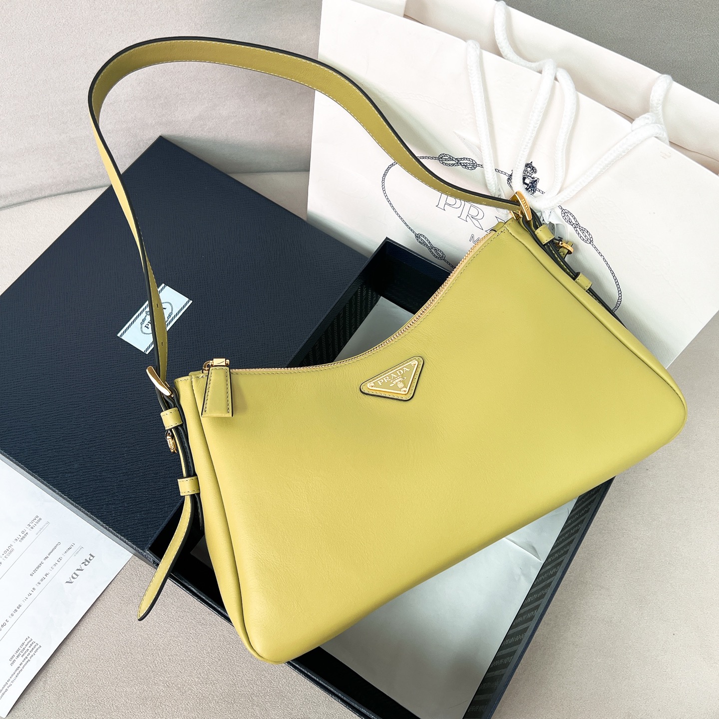 프라다 Prada 1BC229 Aimee 탑 핸들백 31CM