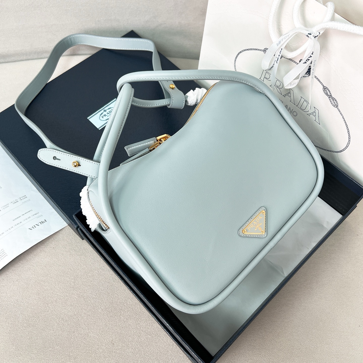 프라다 Prada 1BA451 Soft Grain 탑 핸들백 25CM