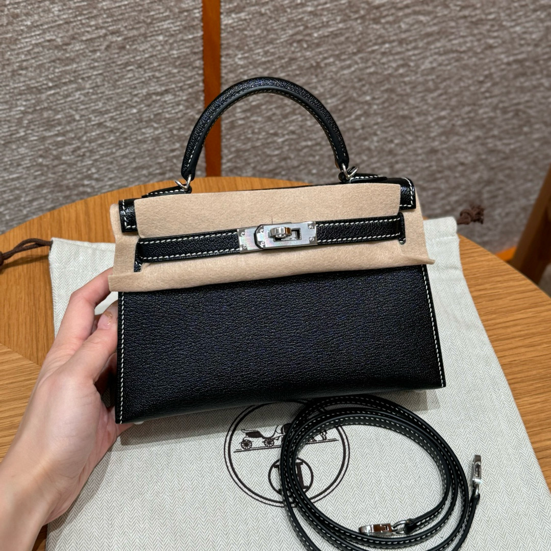 에르메스 Hermes Mini Kelly 19cm Chèvre 89 Noir and 9R Lime/silver