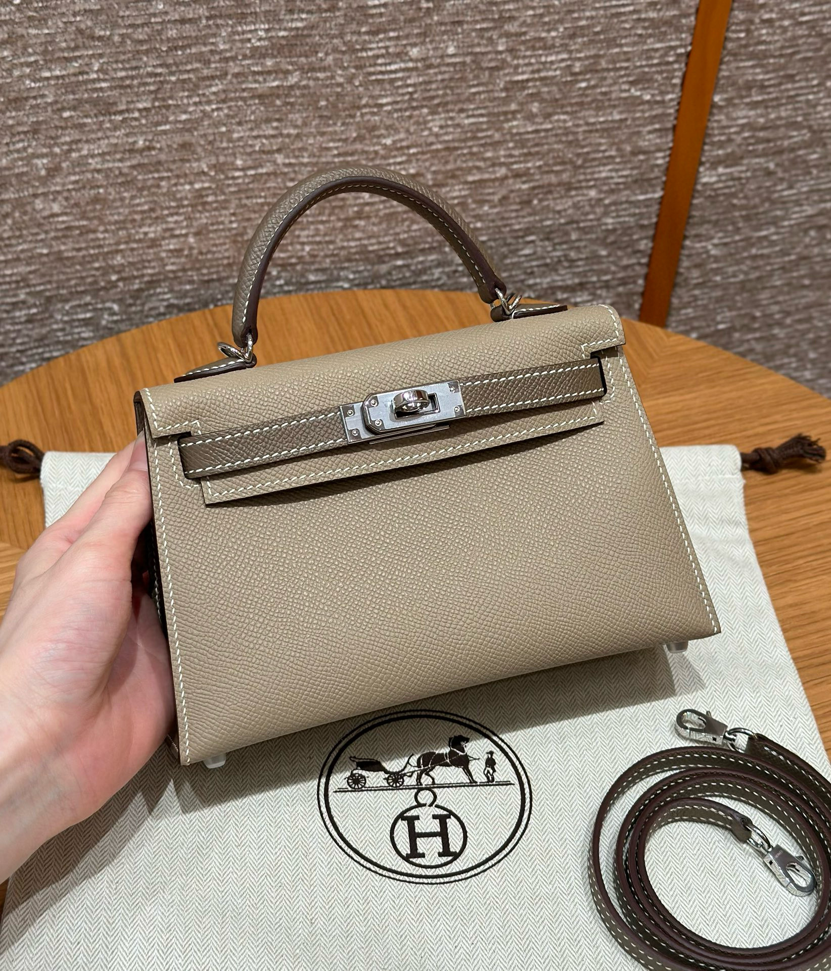 에르메스 Hermes Mini Kelly 19cm Epsom 81 Girs Tourerlle and 18 Etoupe/silver