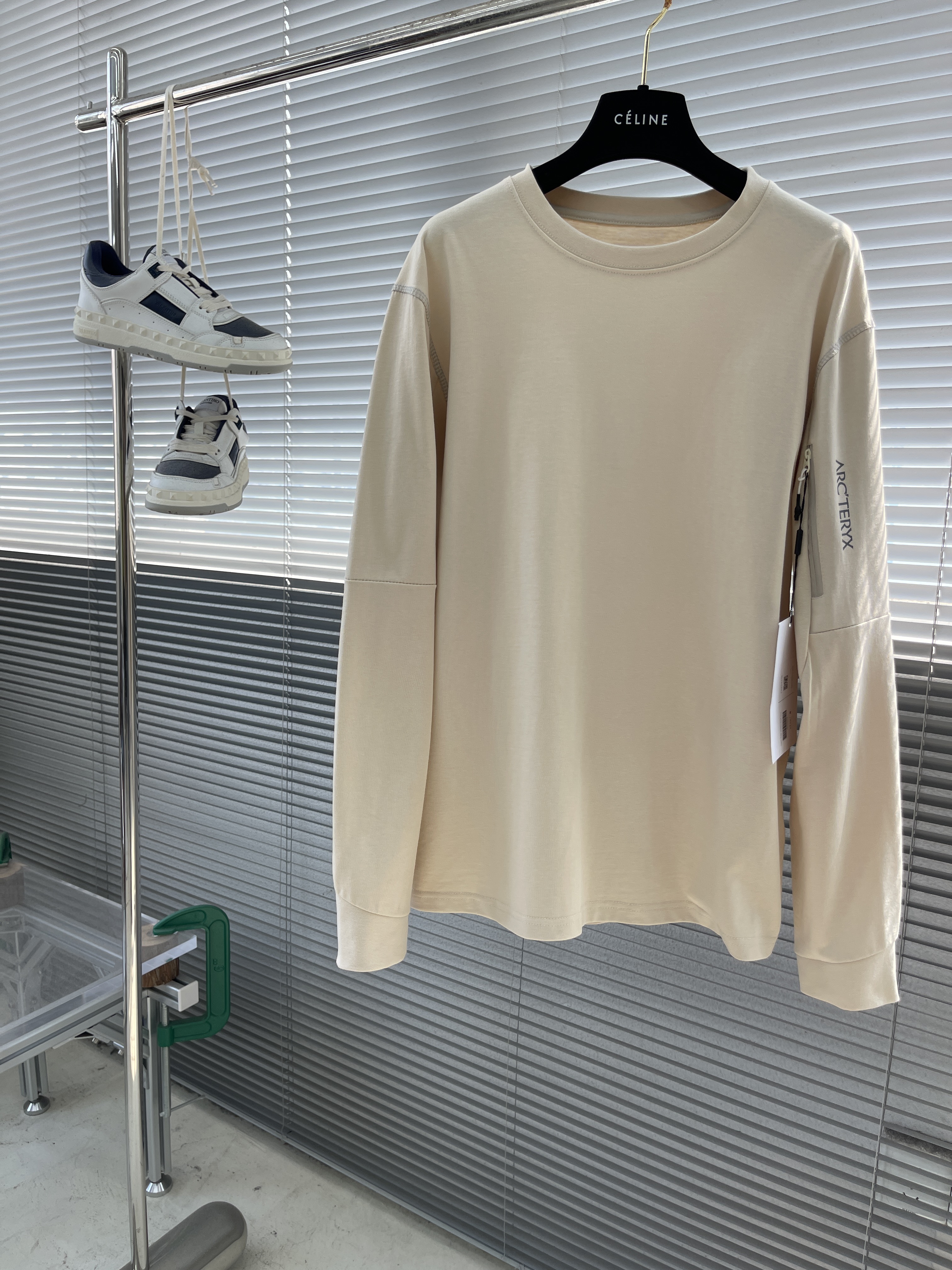 아크테릭스 ARC'TERYX 긴팔 티셔츠