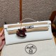에르메스 Hermes Kelly cut 31cm Epsom M4 Girs pale/silver