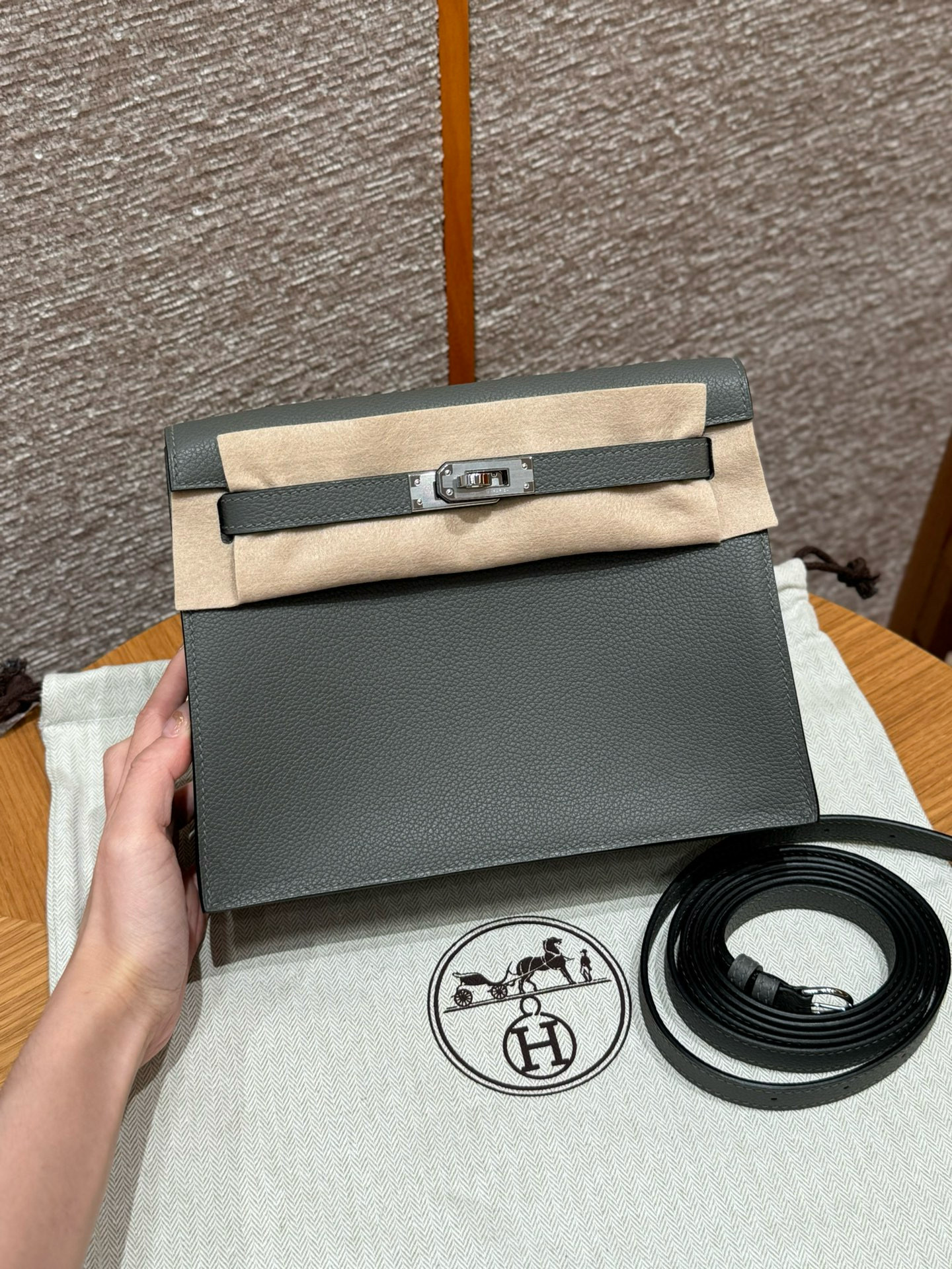 에르메스 Hermes Kelly danse 22cm evercolor 0L Girs Meyer/silver