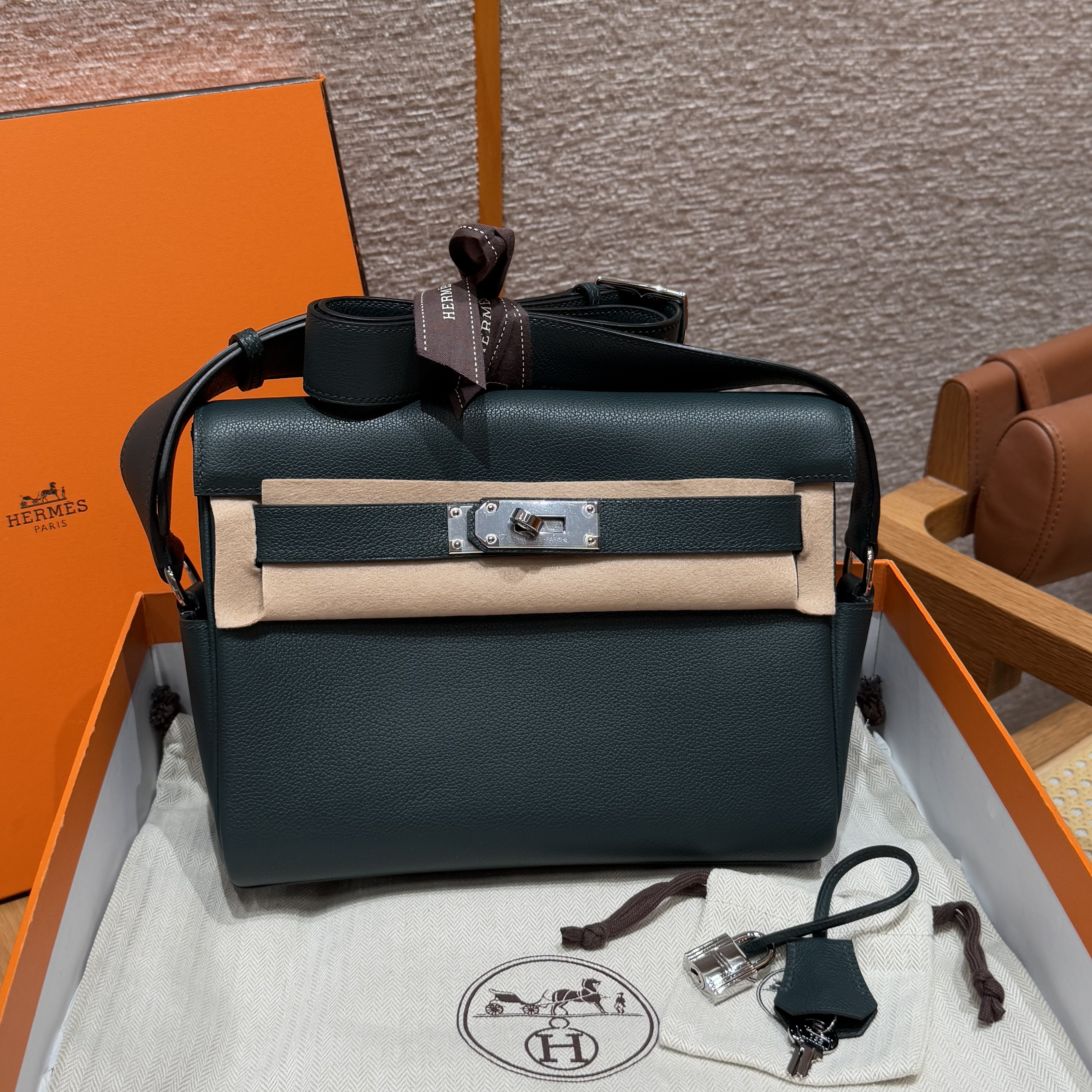 에르메스 Hermes Kelly Messenger 24cm Evercolor 60 Vert pochette/silver
