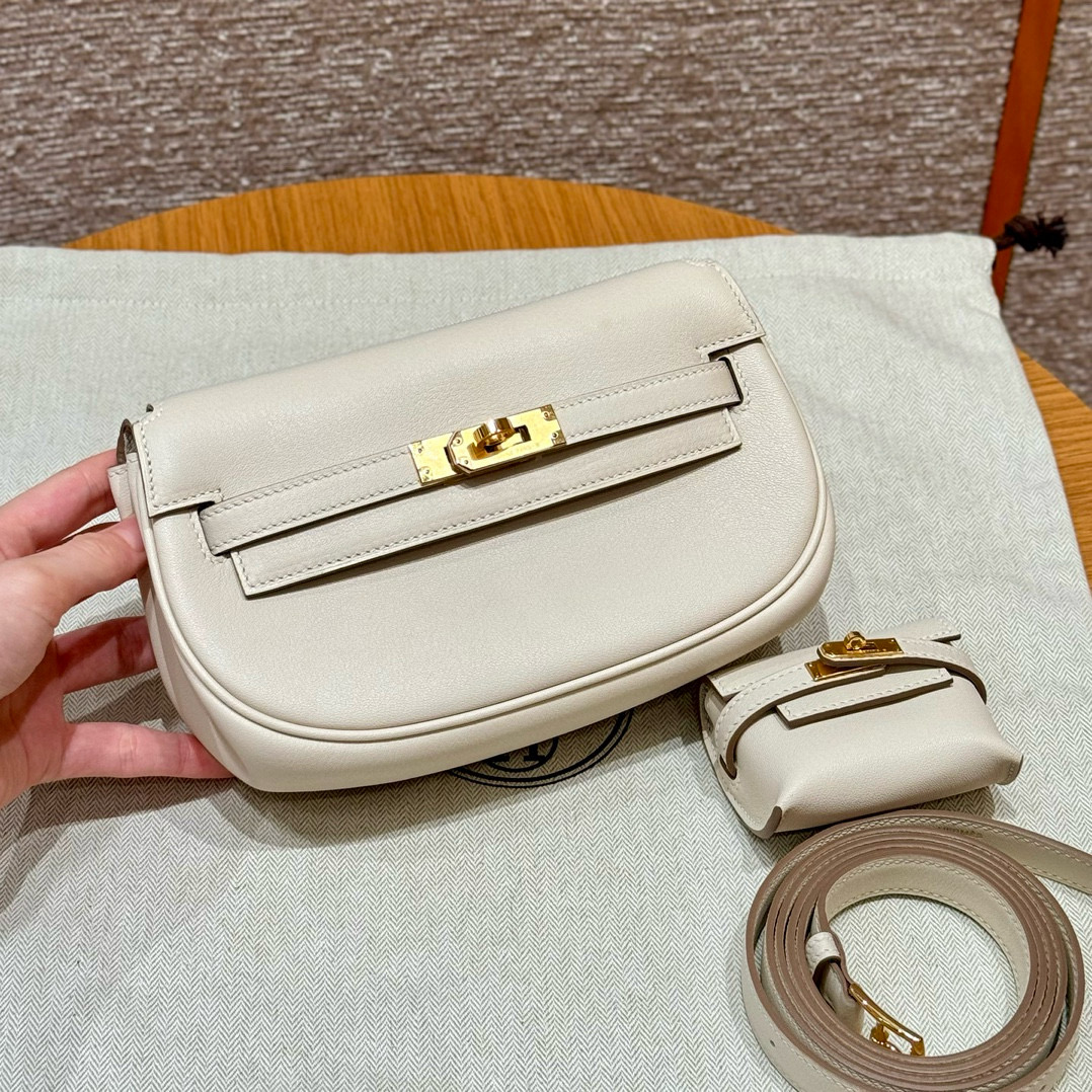 에르메스 Hermes Kelly moove17cm Swift 10 Craie/gold