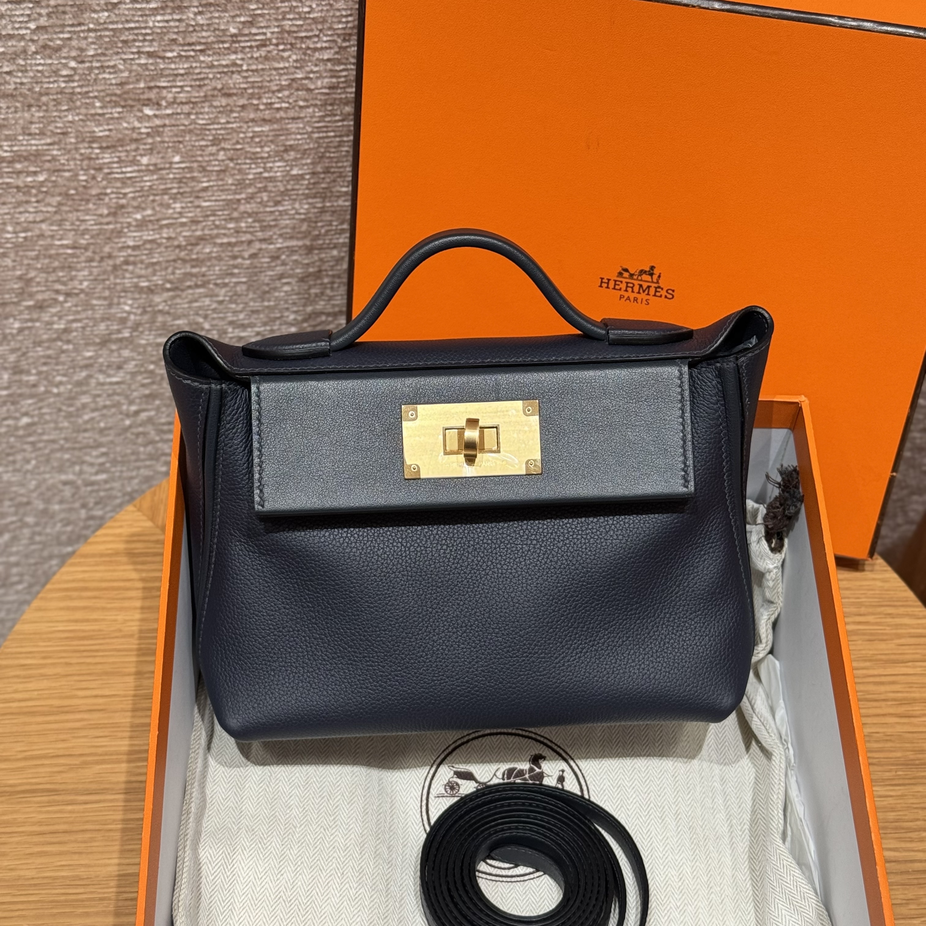 에르메스 Hermes Kelly 2424 21cm evercolor 2Z Blue niut/gold