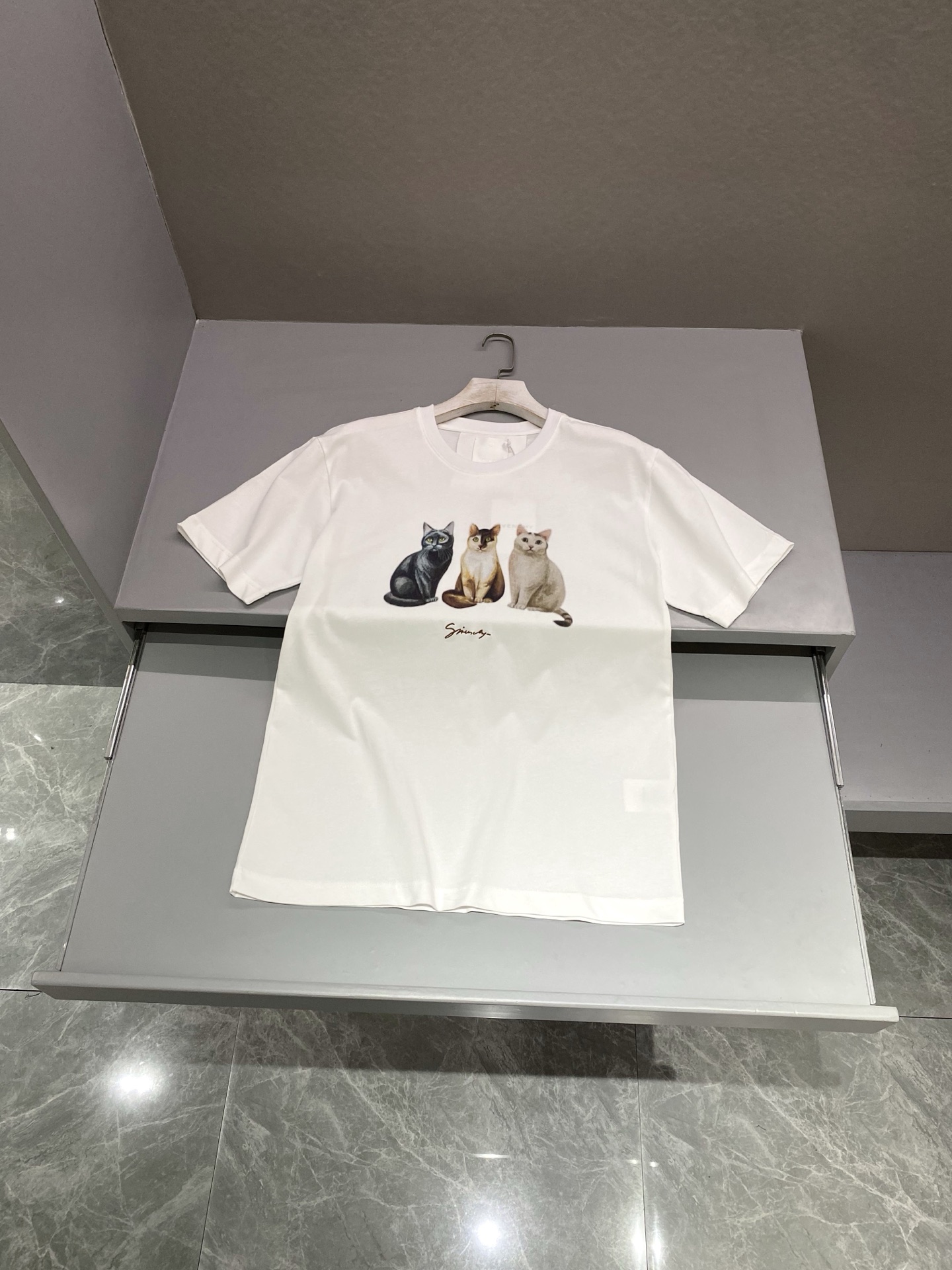 지방시 Givenchy 반팔 티셔츠