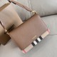 버버리 Burberry 0251 크로스 백 24CM