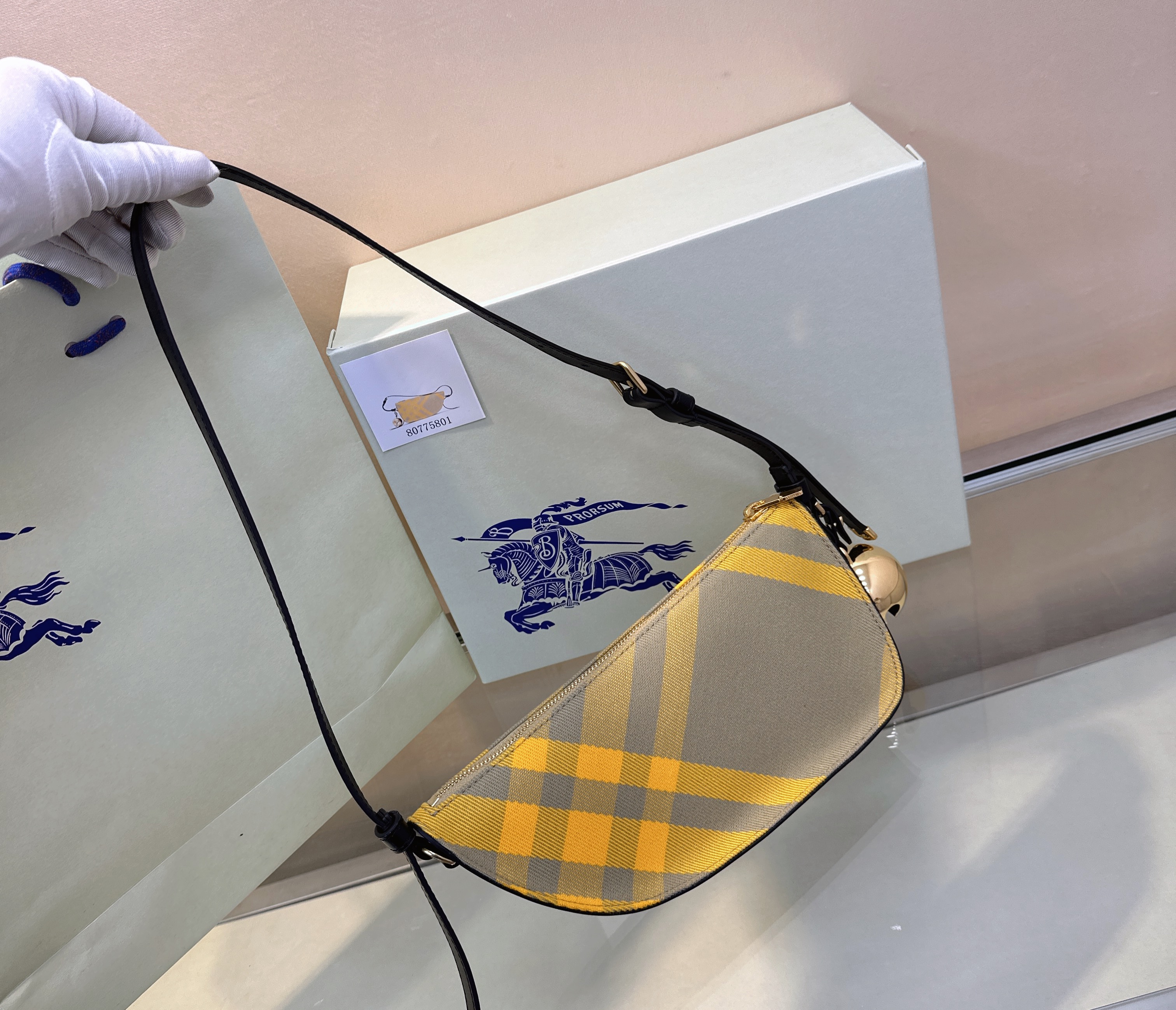 버버리 Burberry 5801 Small 숄더백 26cm