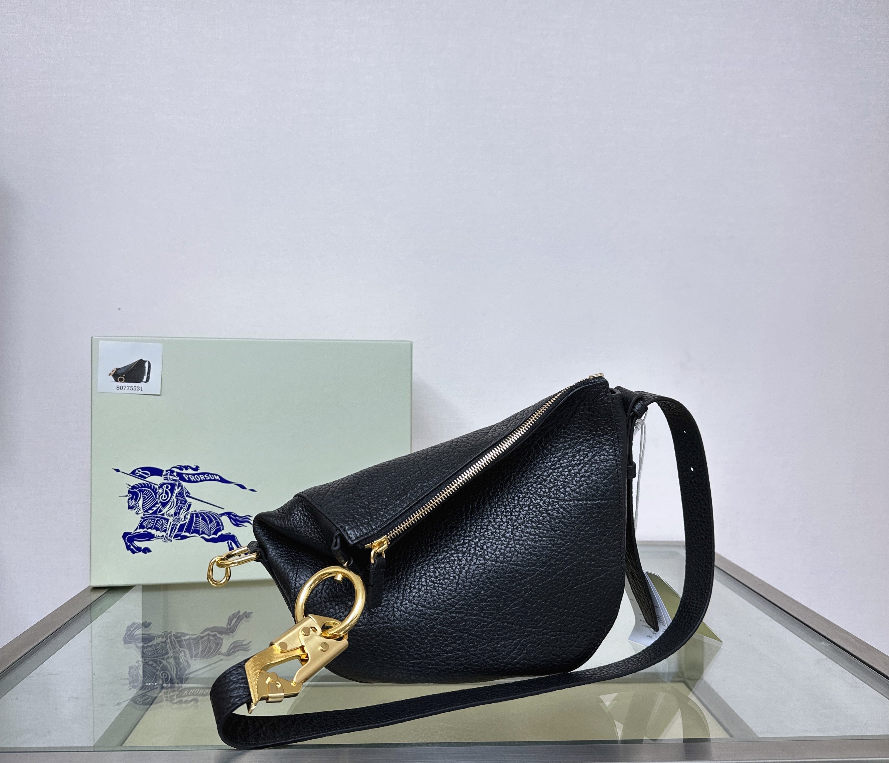 버버리 Burberry 5531 크로스 백 Black 24cm