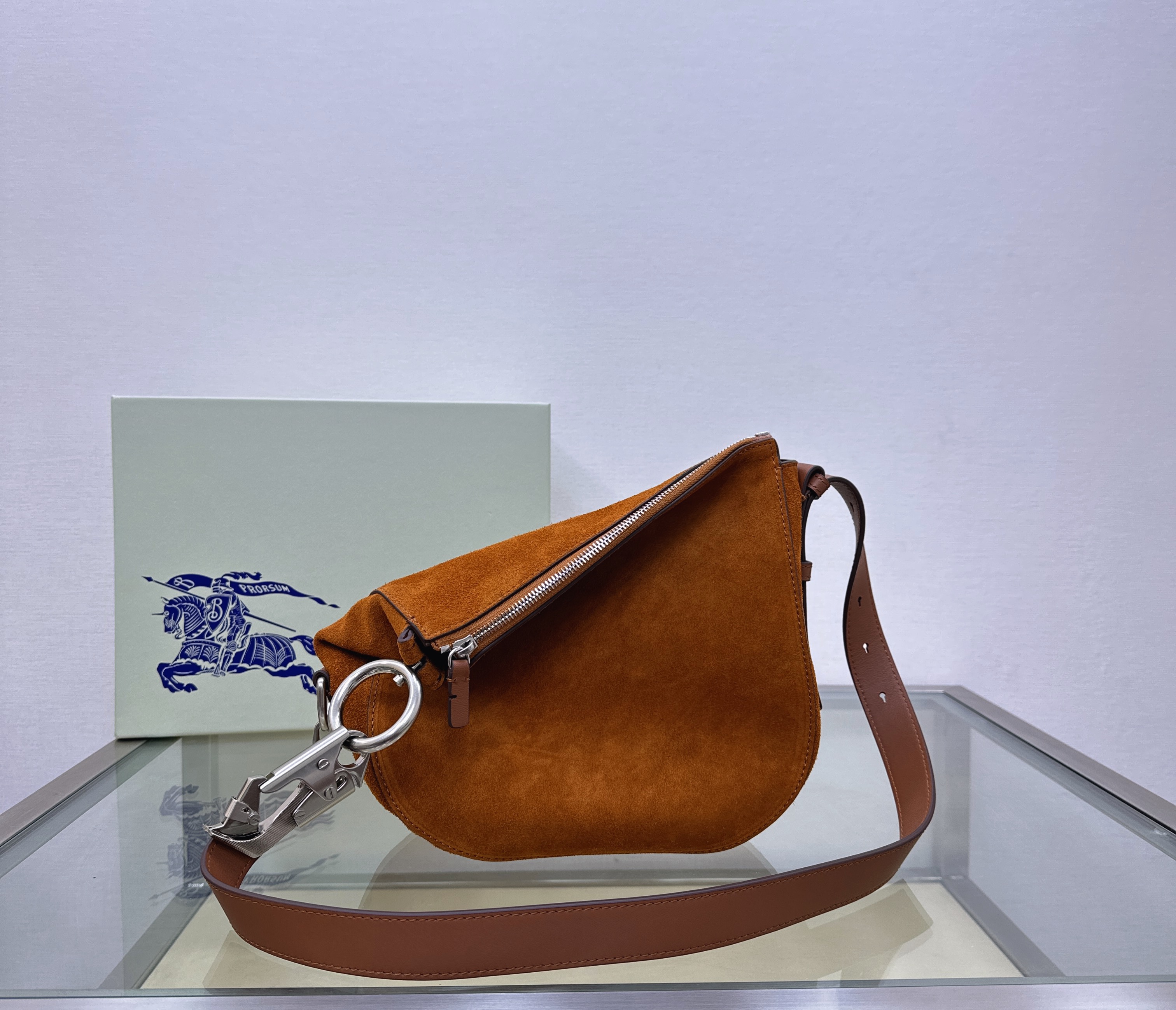 버버리 Burberry 5531 크로스 백 24cm