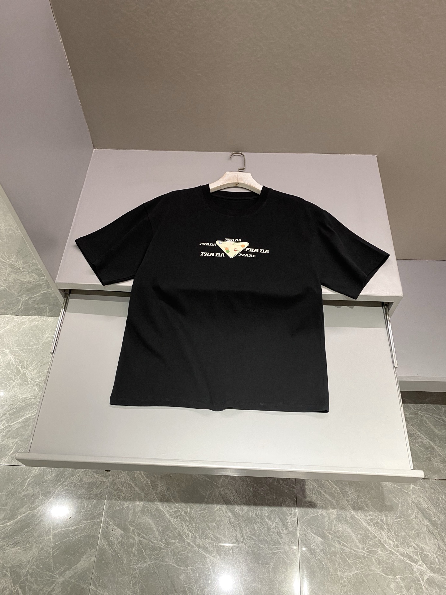 프라다 Prada 반팔 티셔츠