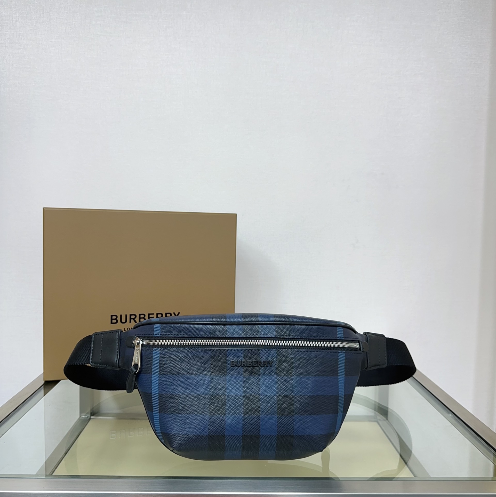 버버리 Burberry 5591 벨트 백 37.5cm
