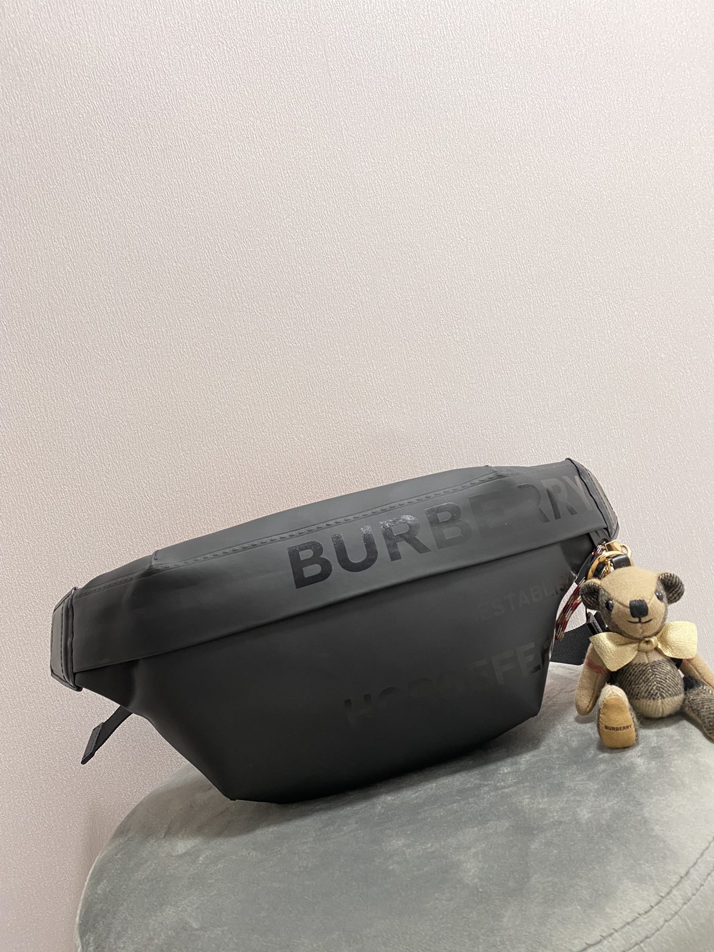버버리 Burberry  벨트 백 30cm