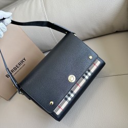 버버리 Burberry  9061 크로스 백  25cm
