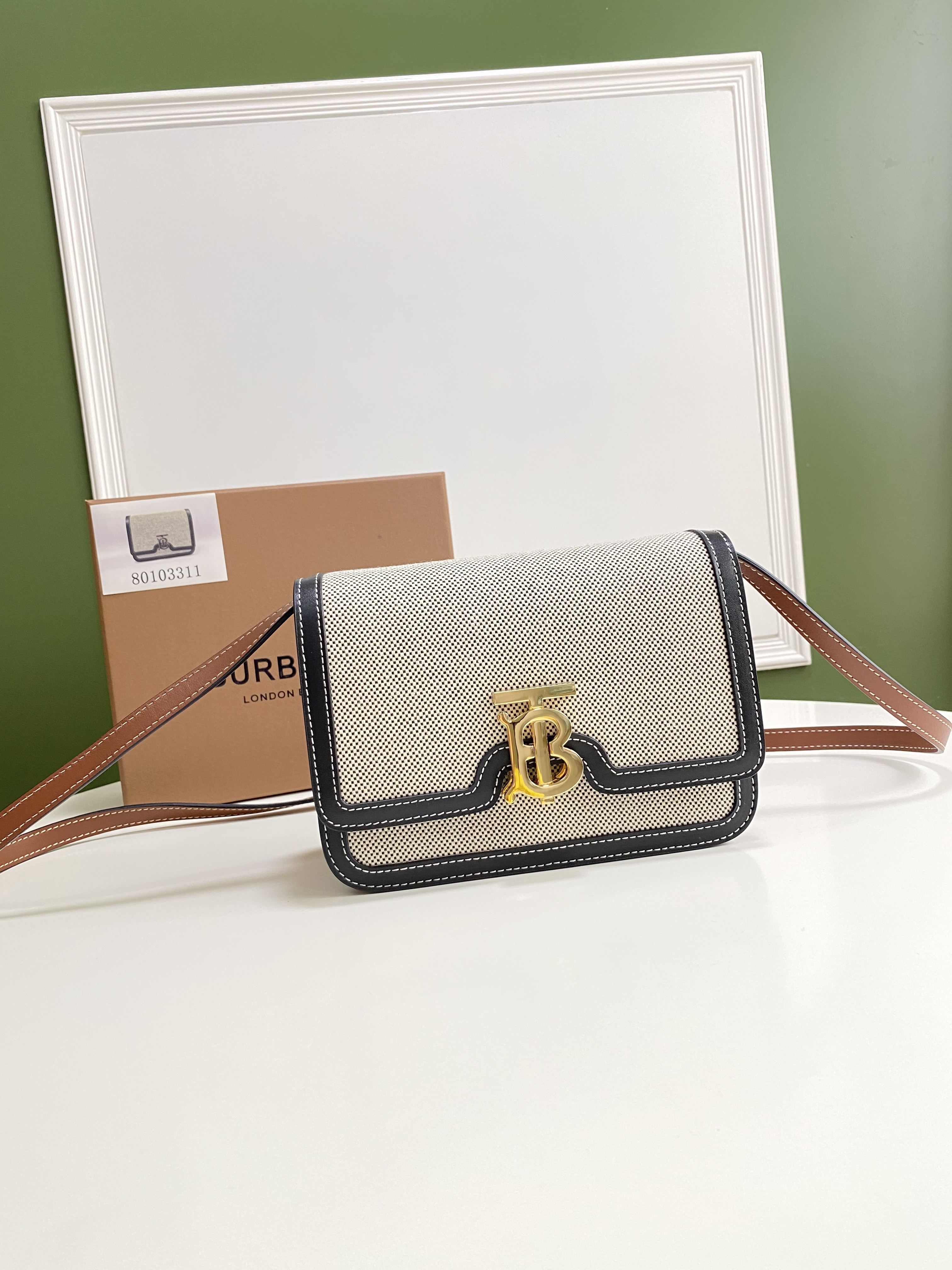 버버리 Burberry 3311 크로스 백 21cm