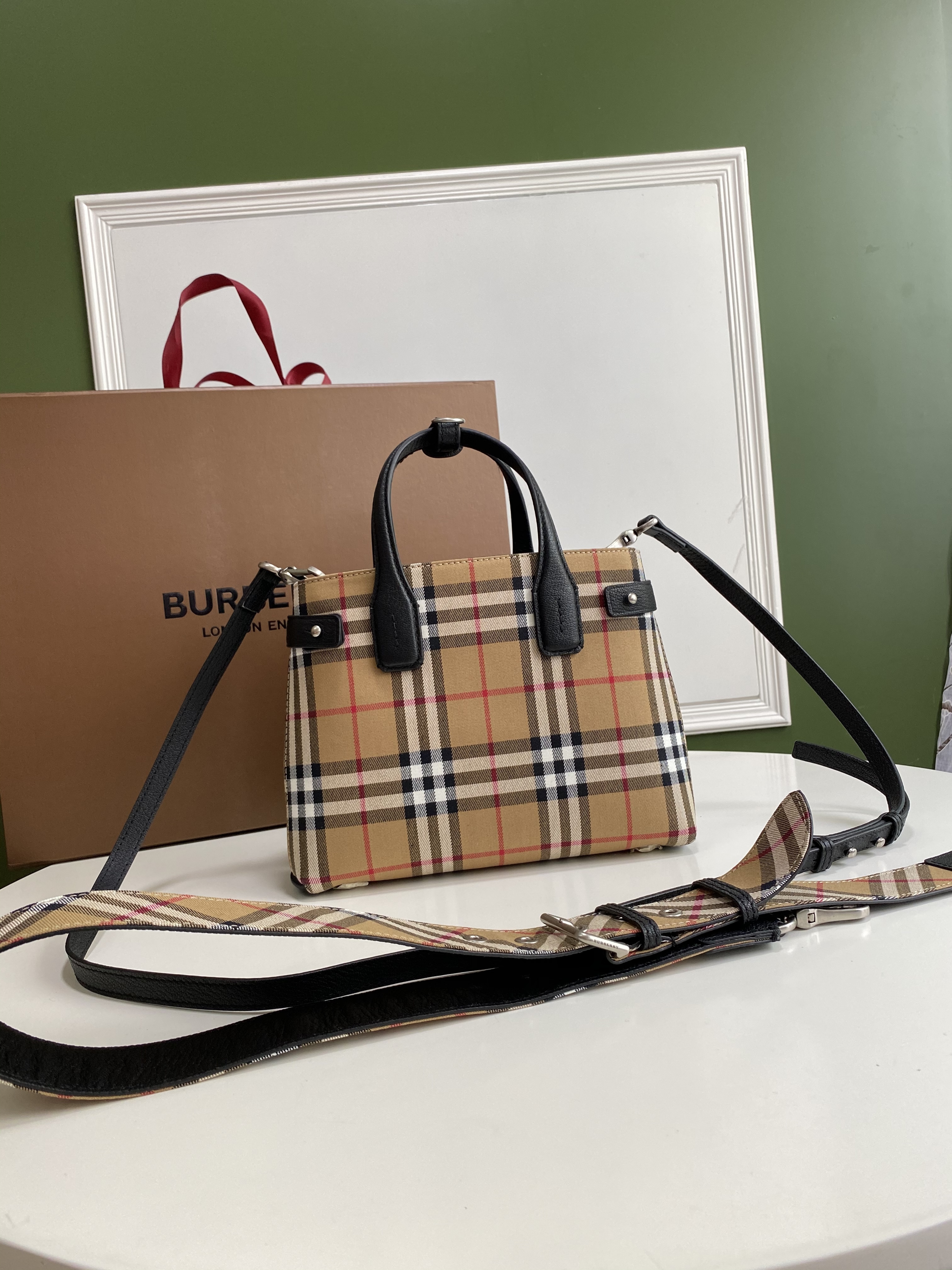 버버리 Burberry 6371 탑 핸들백 26cm