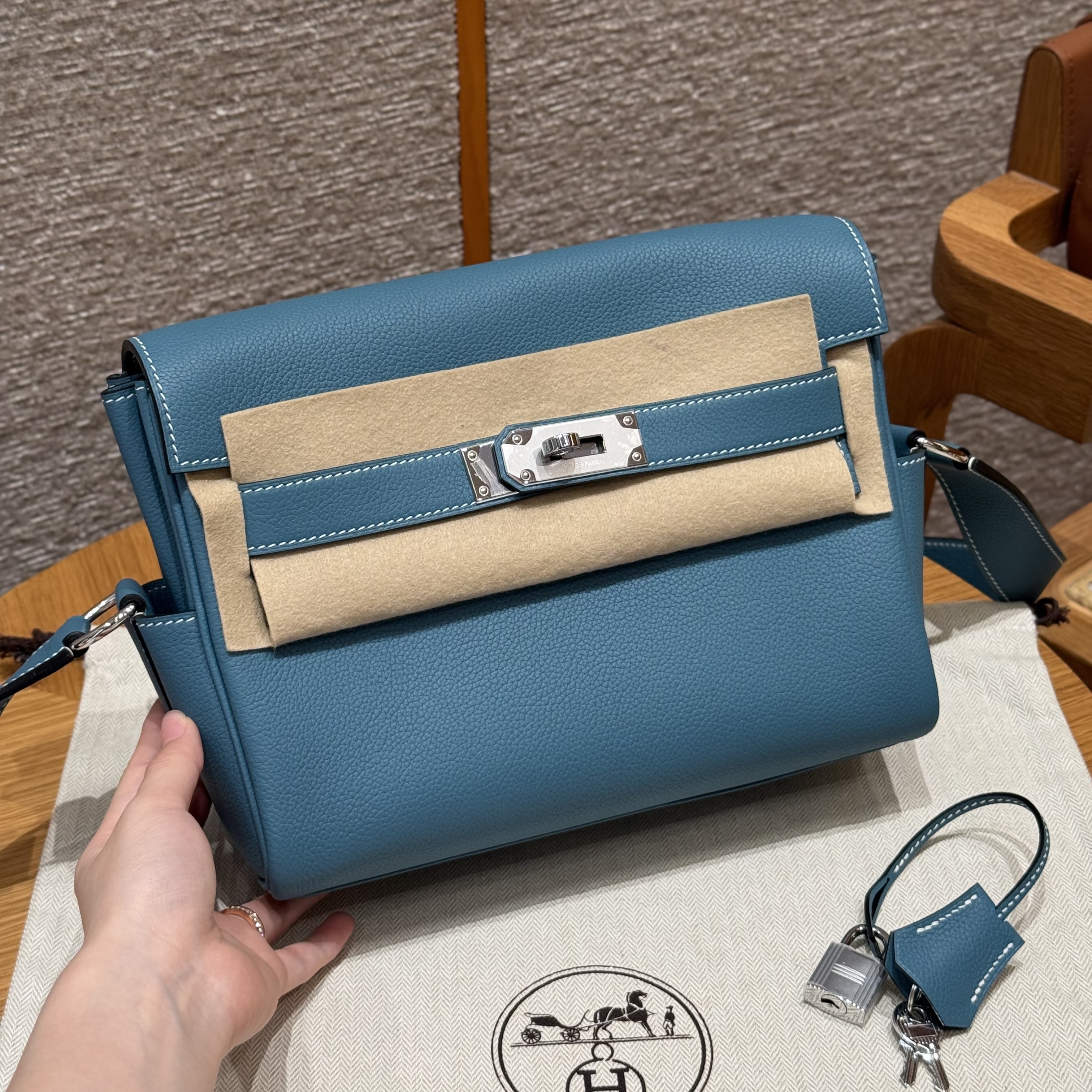 에르메스 Hermes Kelly Messenger 24cm Evercolor 75 Blue Jean/silver