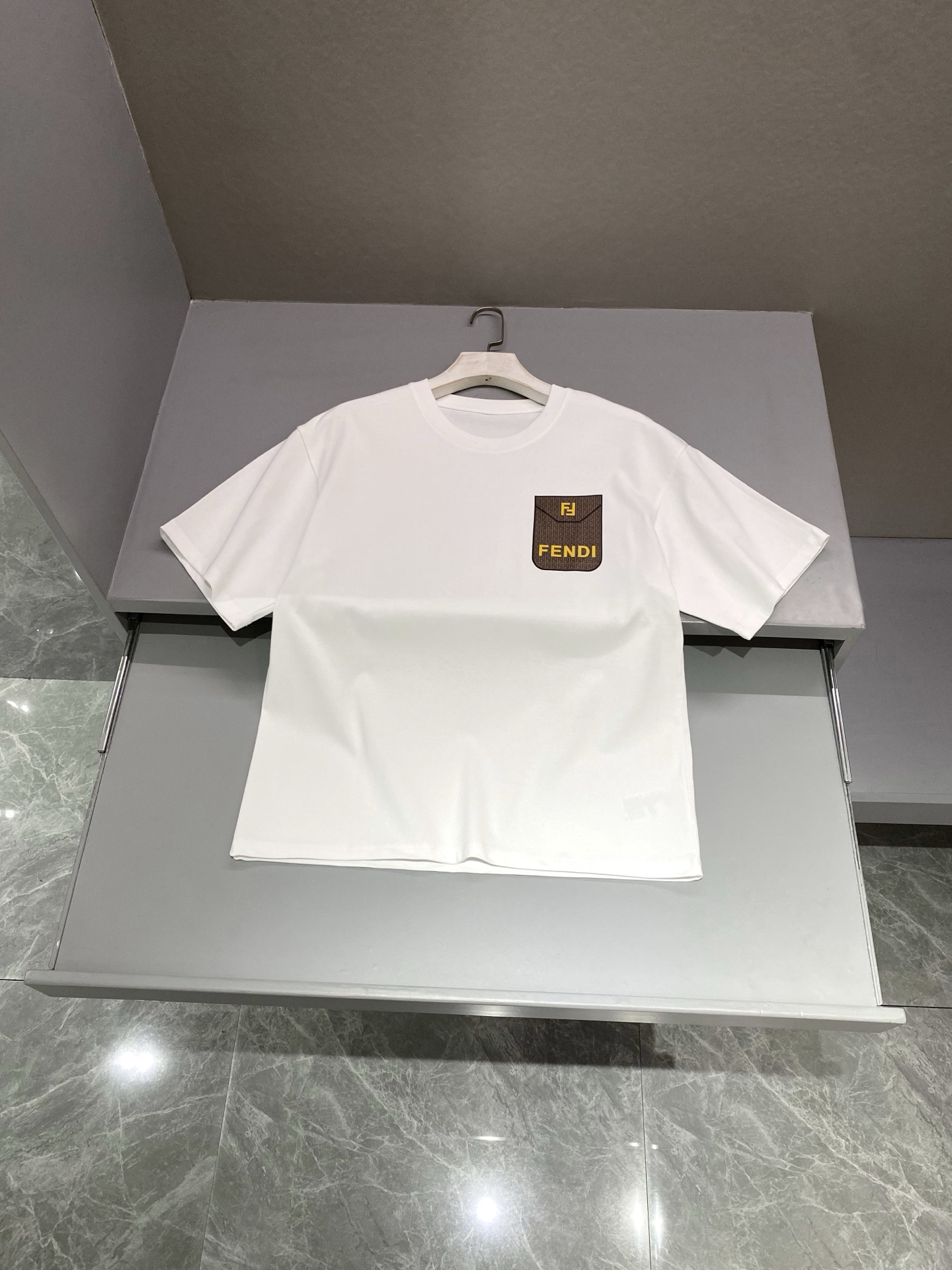 펜디 FENDI 반팔 티셔츠