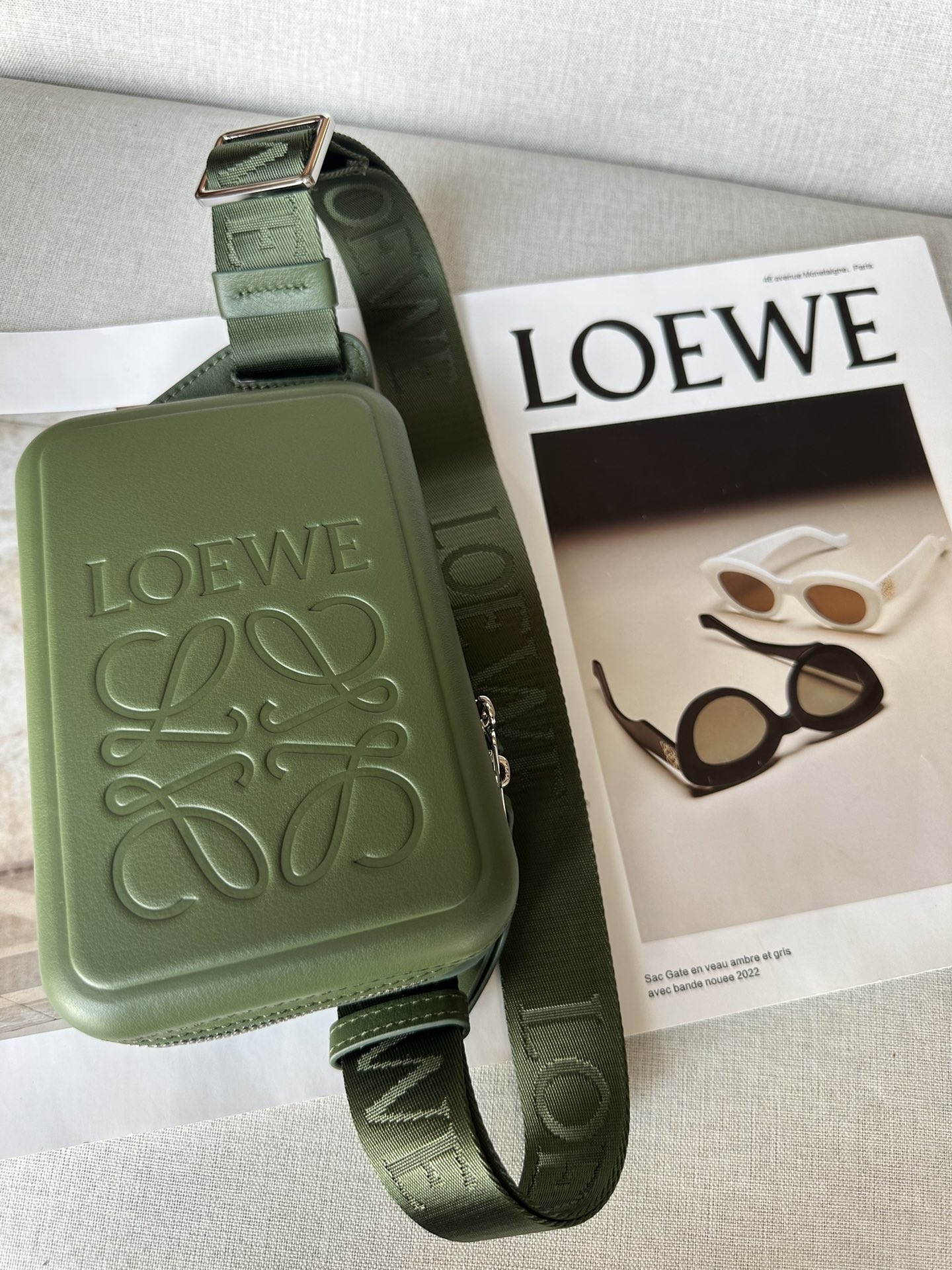 로에베 Loewe 6007 Molded Sling 벨트 백