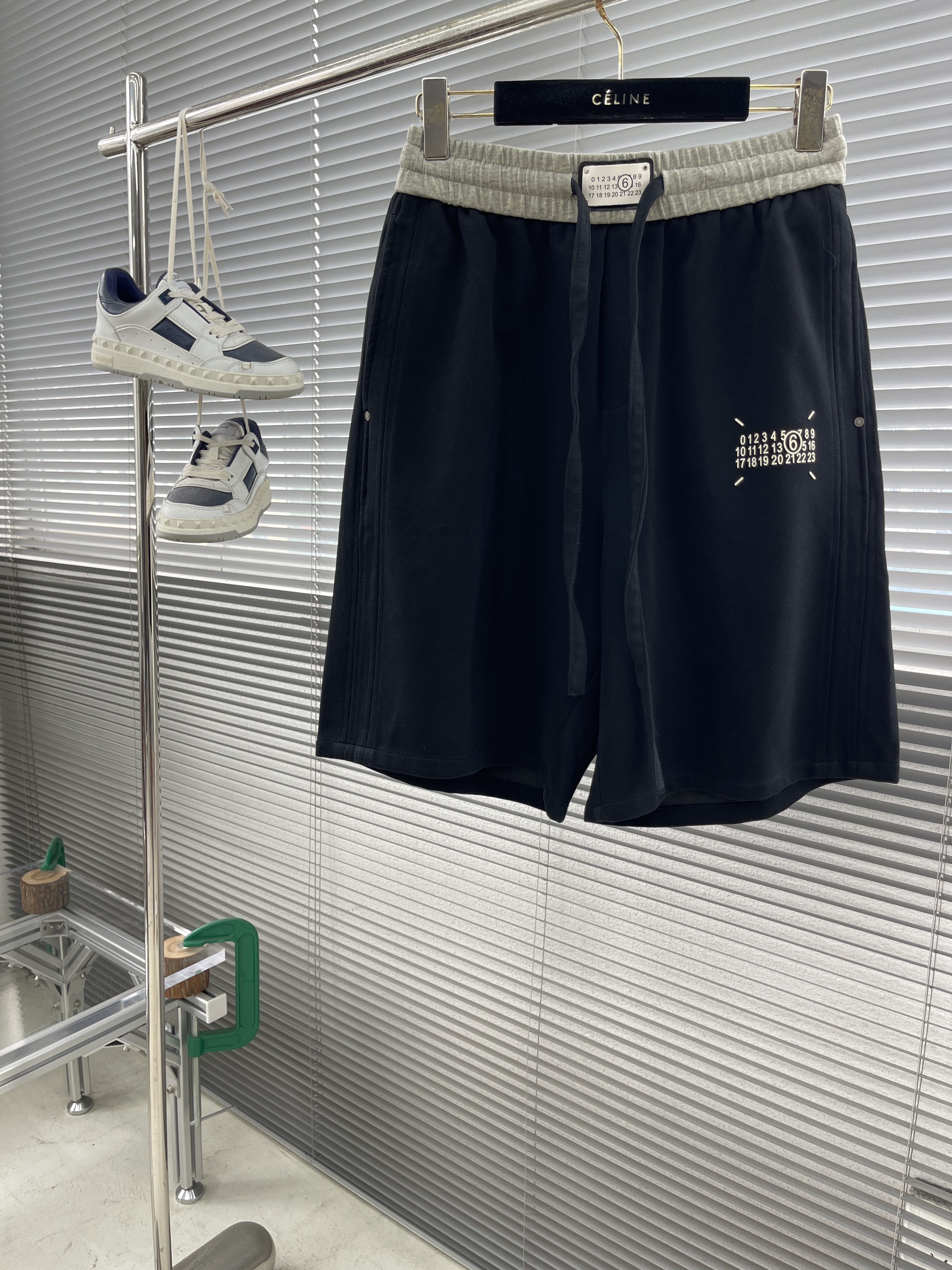 메종 마르지엘라 maison margiela 반바지