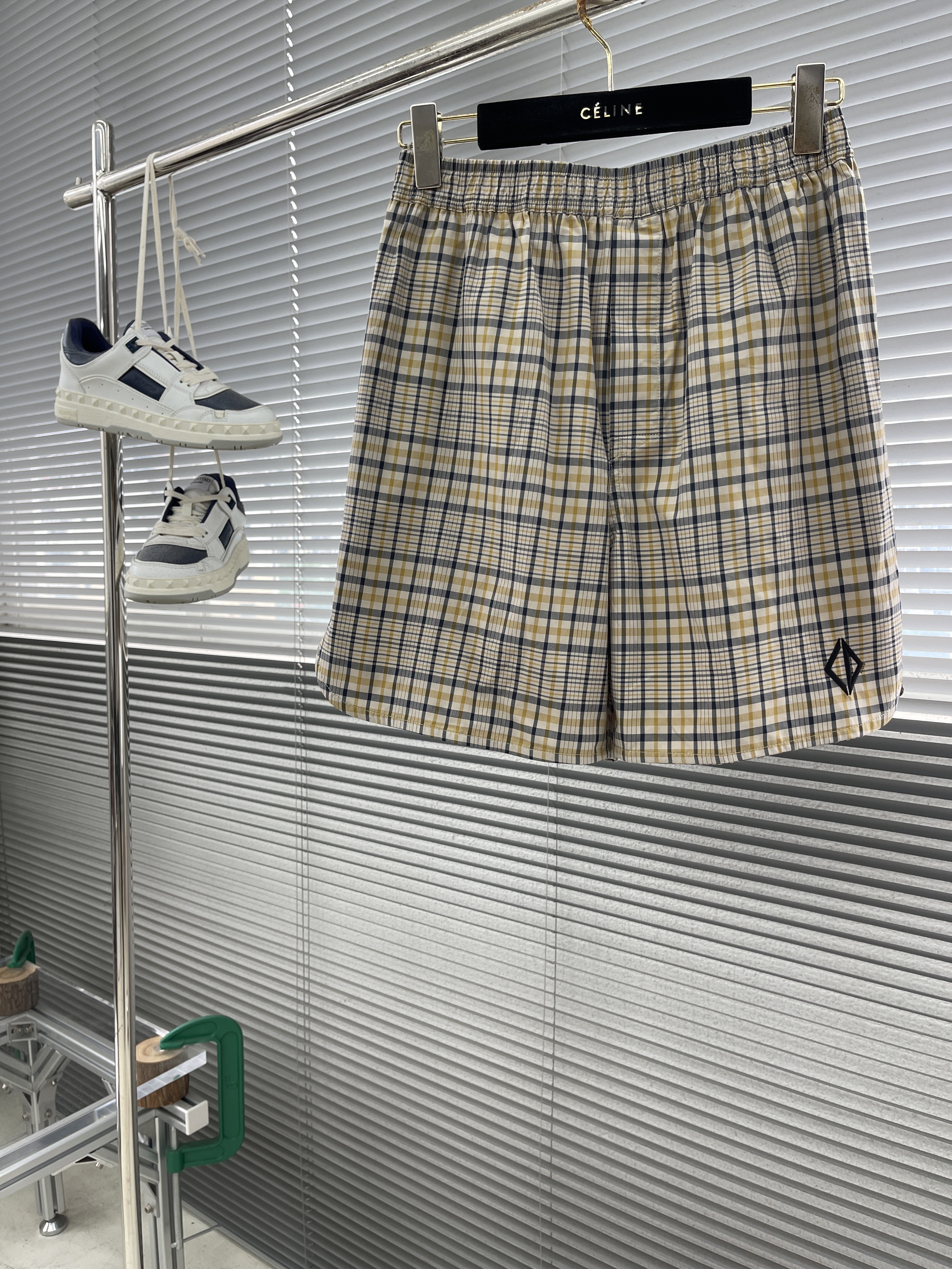 디올 Dior 반바지