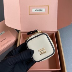 미우 미우 MIU MIU 지갑 MM220-5TL527 6cm