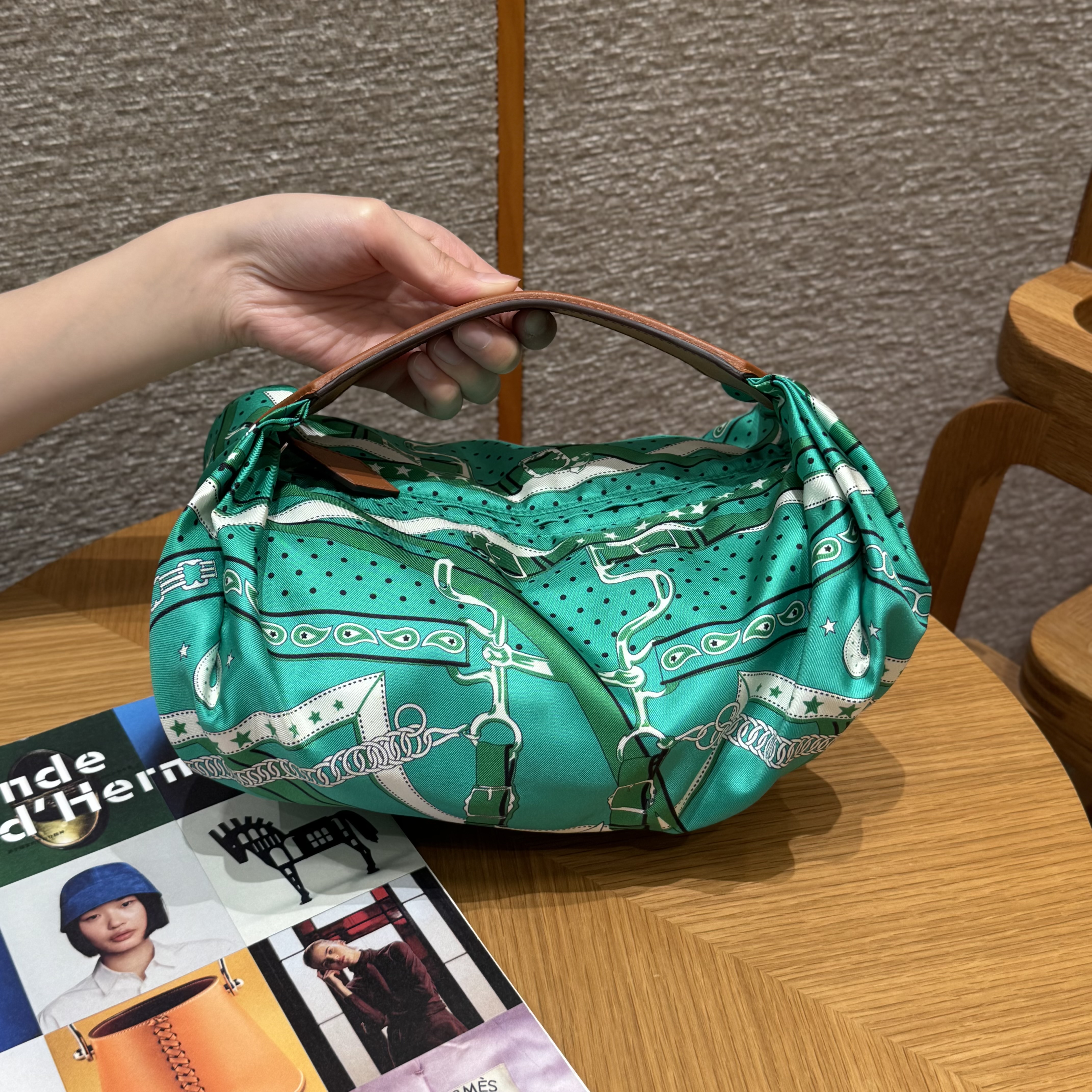 에르메스 Hermes Balusoie 32cm Silk and Hunter 0T Vert comics/silver