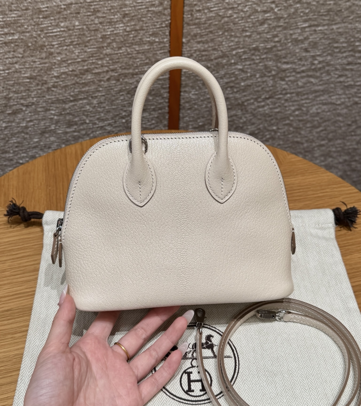 에르메스 Hermes Mini Bolide 18cm chèvre 10 Craie/silver