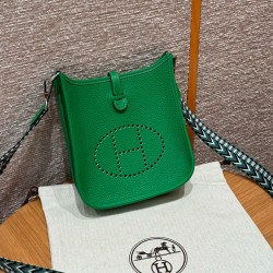 에르메스 Hermes Mini Evelyne 16cm clemence 1K Bambou/silver