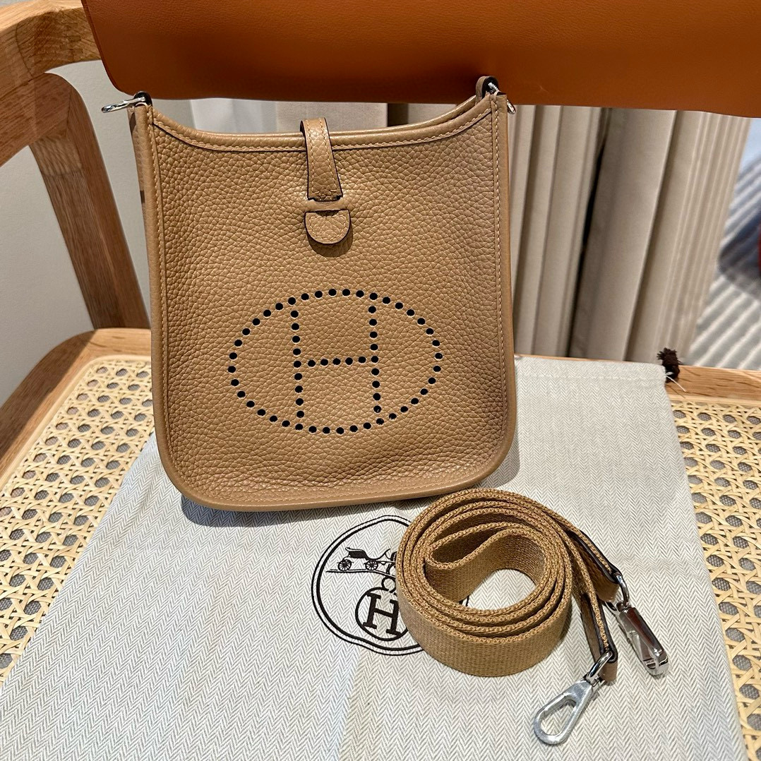 에르메스 Hermes Mini Evelyne 16cm clemence OM Chai/silver