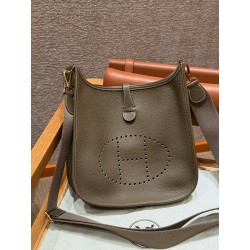 에르메스 Hermes Evelyne 29cm clemence 18 Etoupe/gold