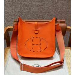 에르메스 Hermes Evelyne 29cm clemence 93 Orange/silver