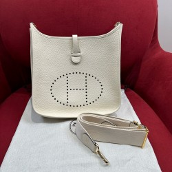 에르메스 Hermes Evelyne 29cm clemence i2 Nata/gold