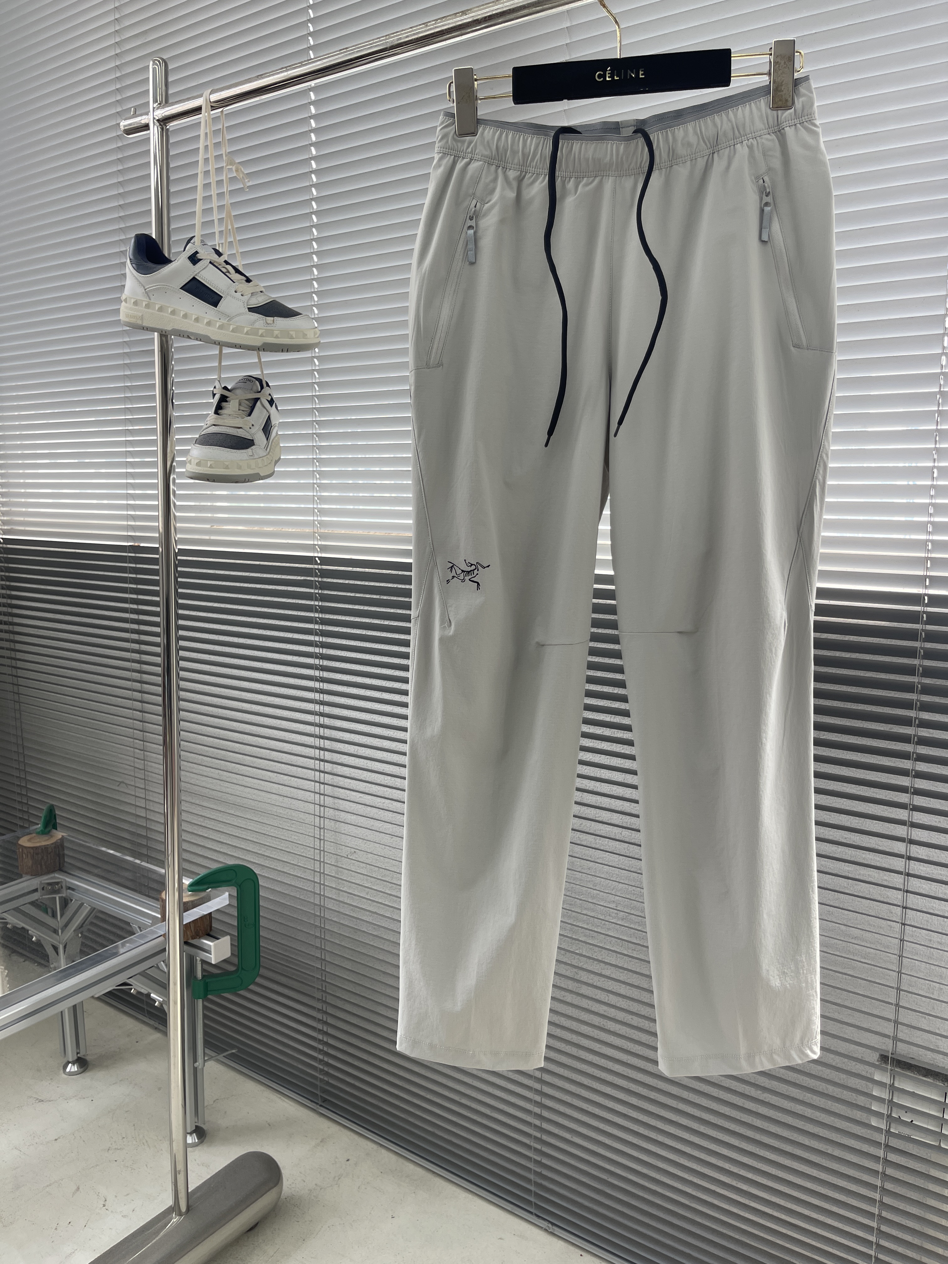 아크테릭스 ARC'TERYX 바지