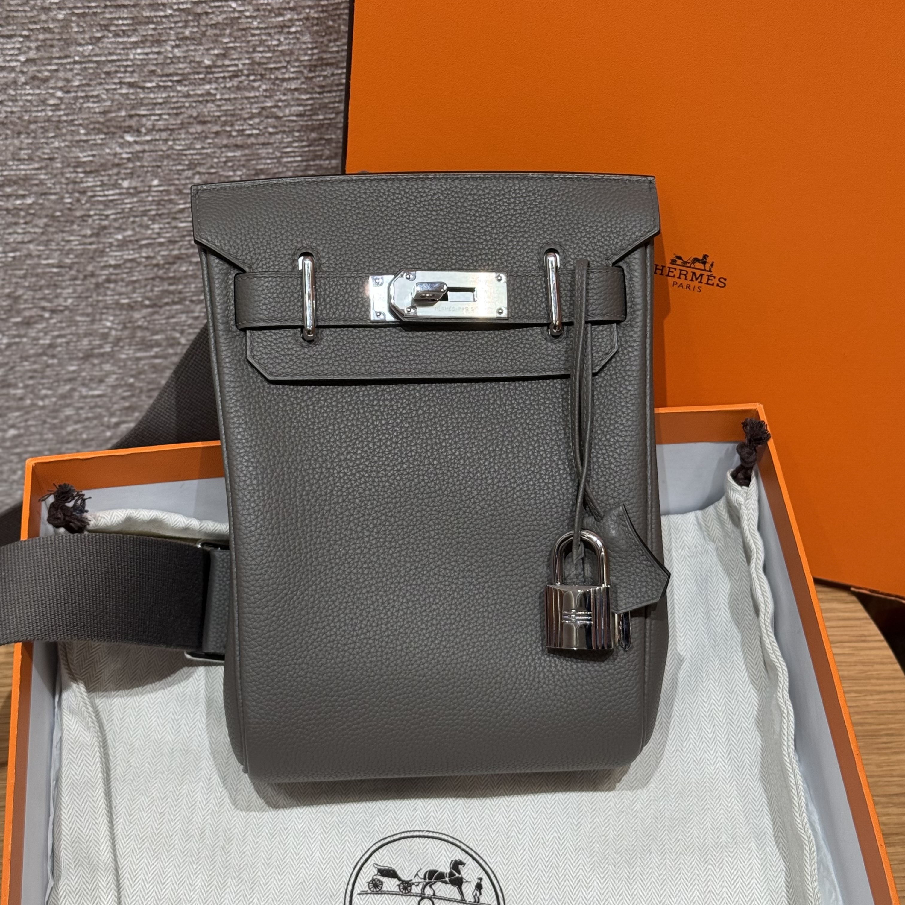 에르메스 Hermes Hac a dos 28cm Togo 0L Girs Meyer/silver