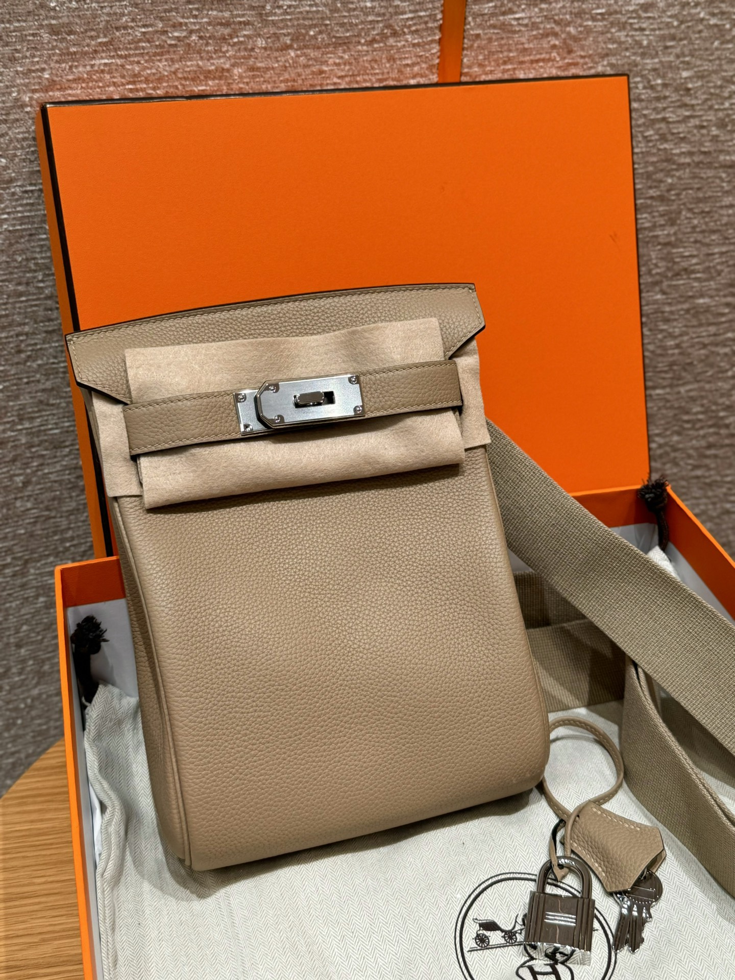 에르메스 Hermes Hac a dos 28cm Togo S2 Trench/silver