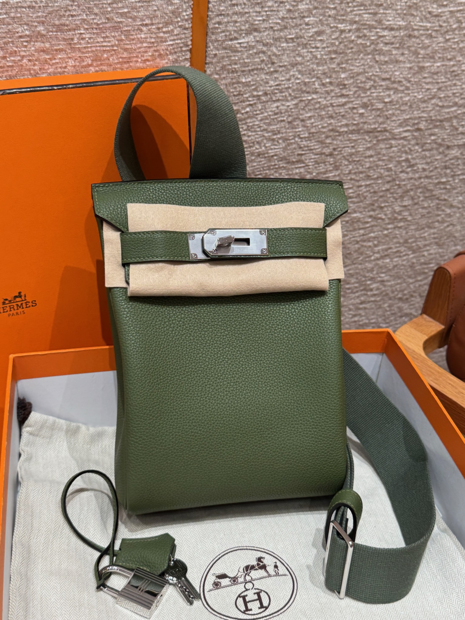 에르메스 Hermes Hac a dos 28cm Togo V6 Canope/silver