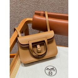 에르메스 Hermes Halzan 22cm clemence 4B Biscuit and 3G Alezan/gold