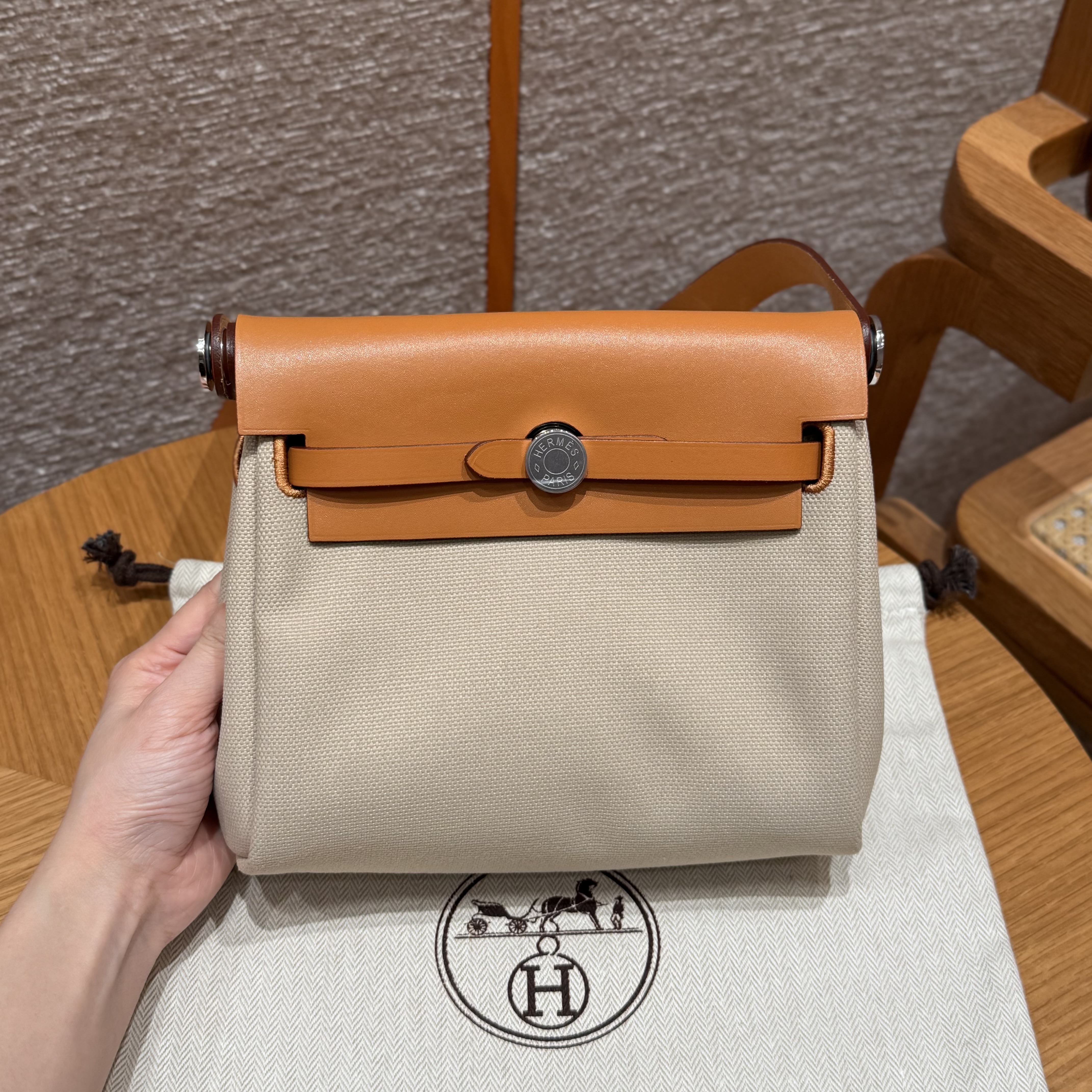 에르메스 Hermes Herbag mini 20cm canvas and cowhide beton and naturel sable/silver