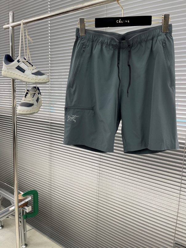아크테릭스 ARC'TERYX 반바지