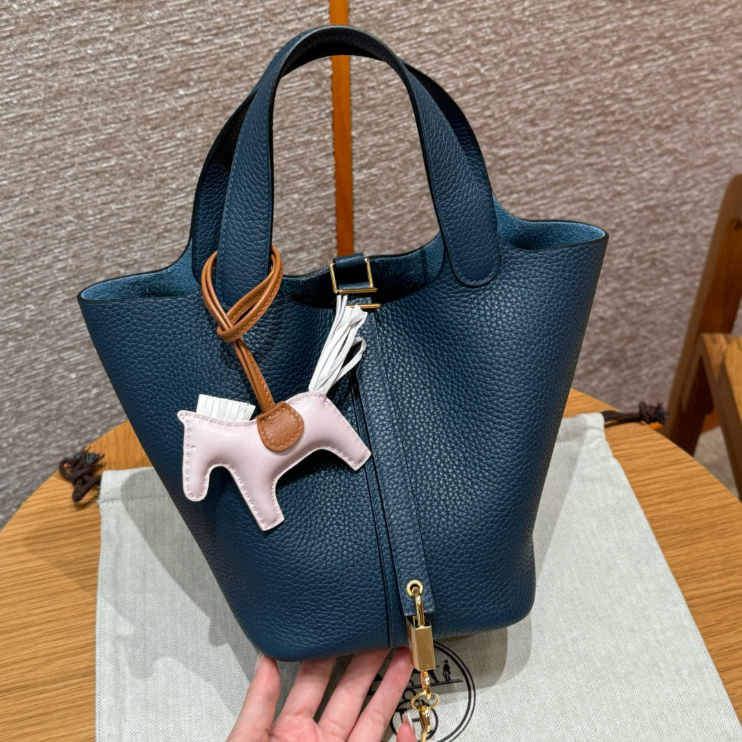 에르메스 Hermes Picotin lock 18cm clemence 7P Blue presse/gold