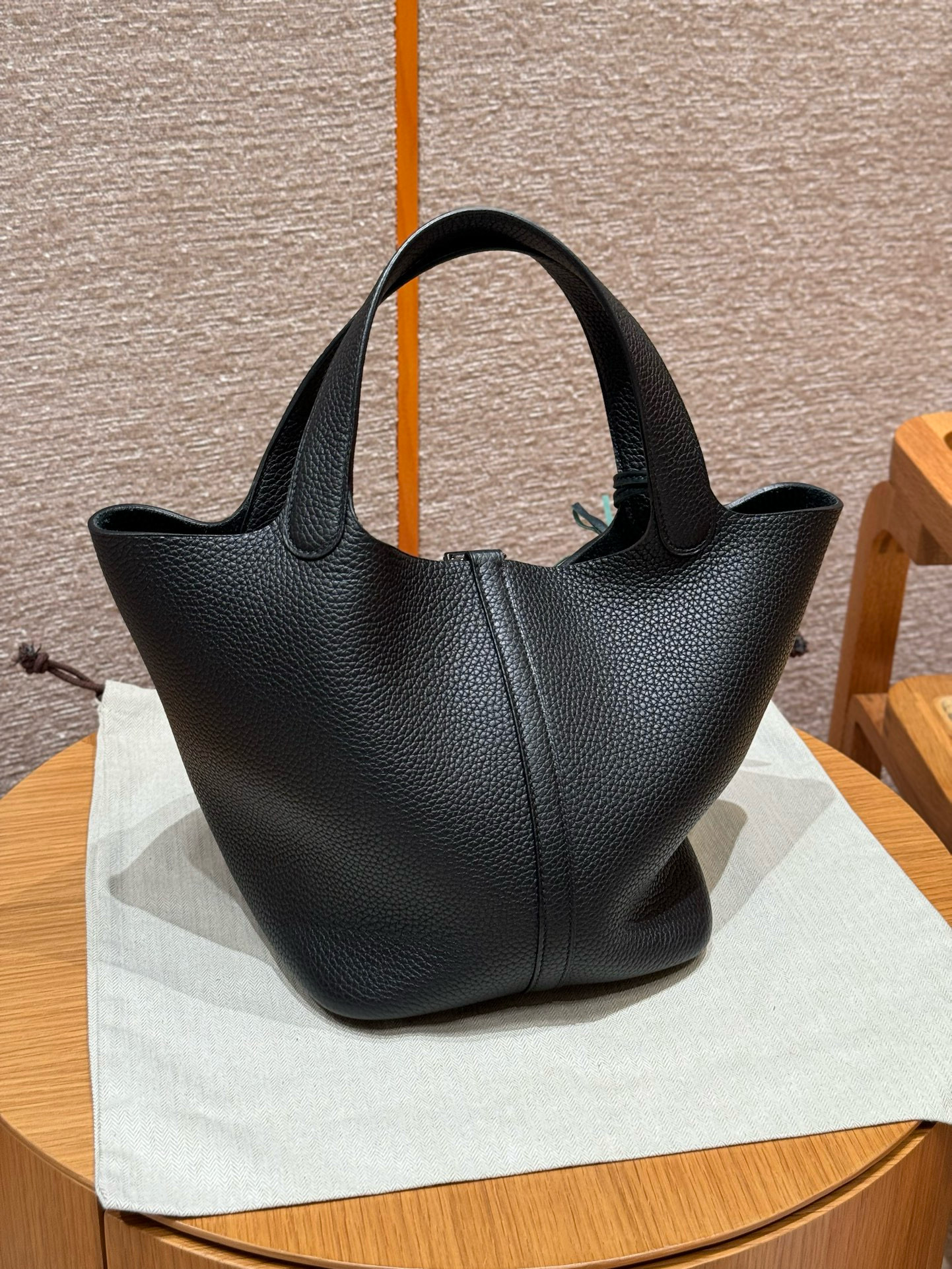 에르메스 Hermes Picotin lock 22cm clemence 89 Noir/black