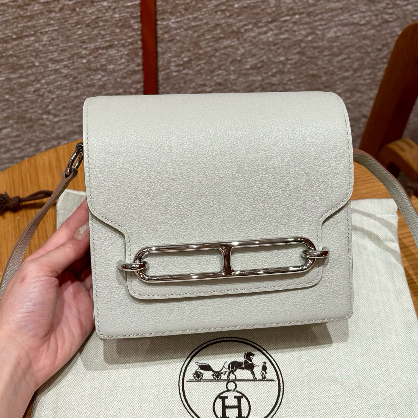 에르메스 Hermes Roulis 18cm Evercolor 8L Beton/silver