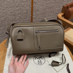 에르메스 Hermes Nouceau On Body 29cm evercolor 18 Etoupe/silver