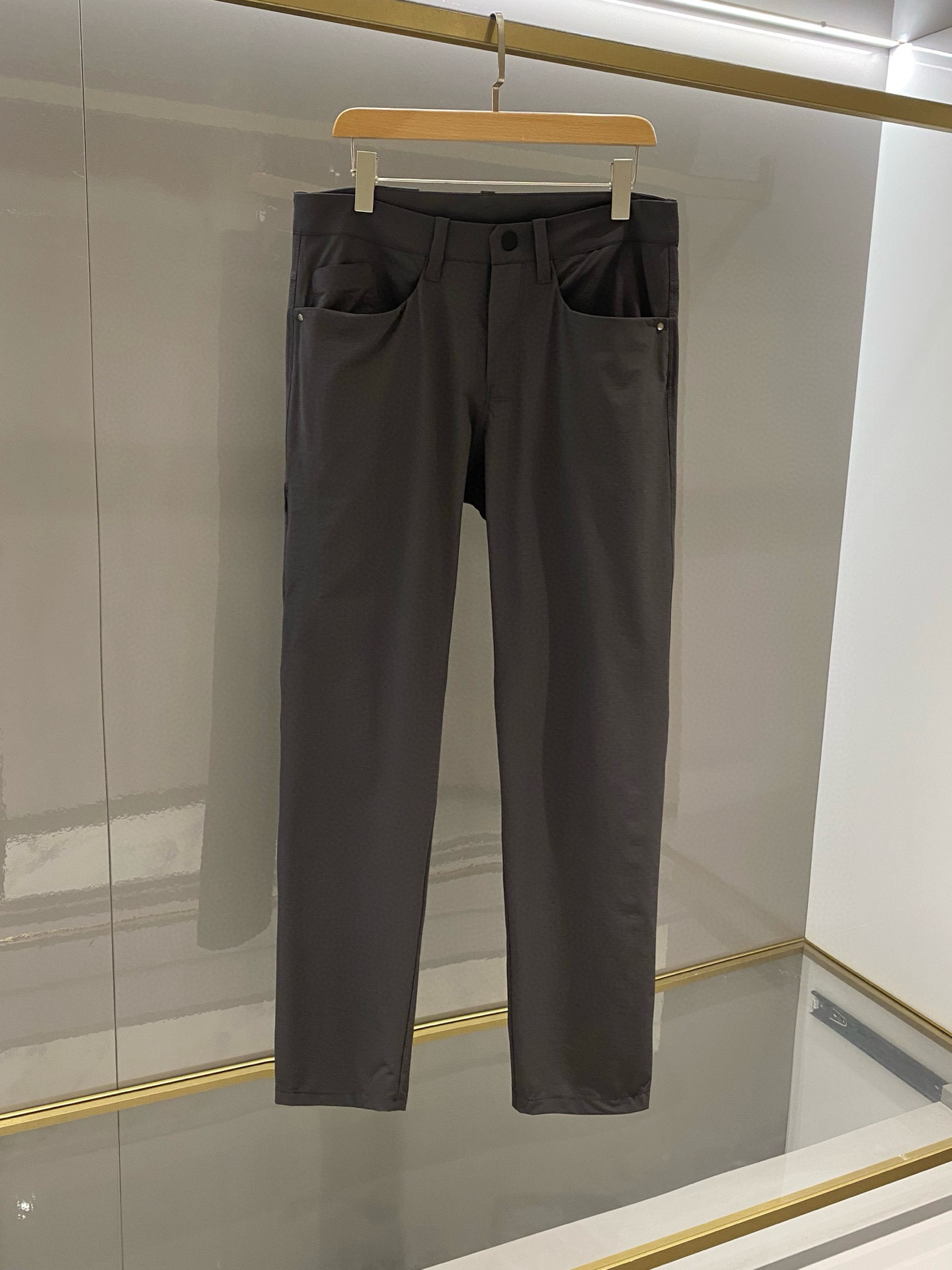 아크테릭스 ARC'TERYX 바지