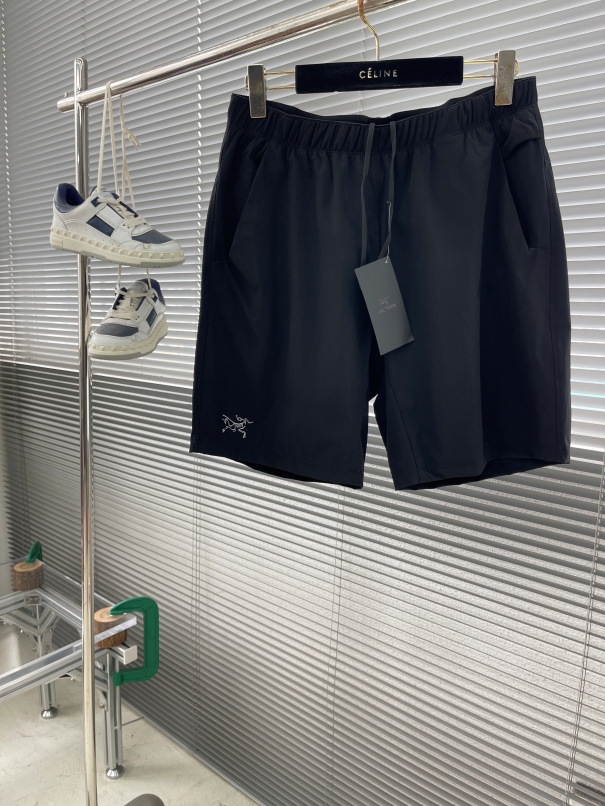 아크테릭스 ARC'TERYX 반바지